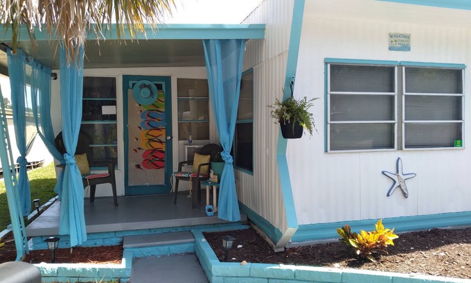 Clearwater Casa | Clearwater 5 minutes from Blue Jays Training Camp ! Romy's Coastal Cottage