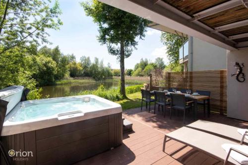 Cirencester Casa | Clearwater 86, Clouds Keep P