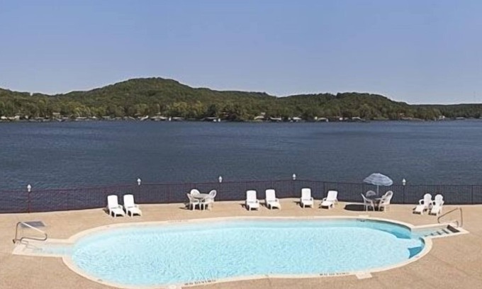 Camdenton Condominio | Piso superior Clearwater Tranquilo Lateral Gran vista Barco Slip 12x32 incluido