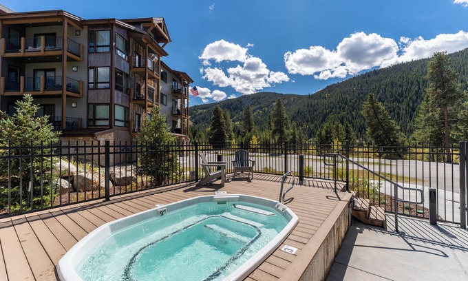 Lakeside Village Apartamento | Clearwater Lofts #302, Building 1