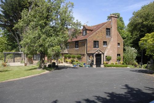Hailsham Casa | Cleavers Lyng 16th Century Country House