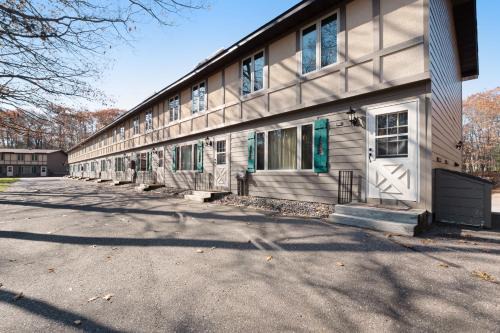 Eagle River Apartamento | Cleerwood Village #261