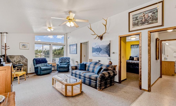 Worley Casa | Cleland Bay Waterfront Cabin