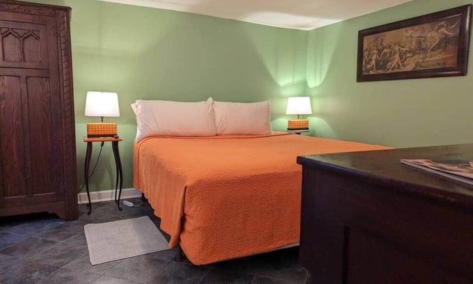Bayou St. John Cama Y Desayuno | Clementine's Room on Bayou St John