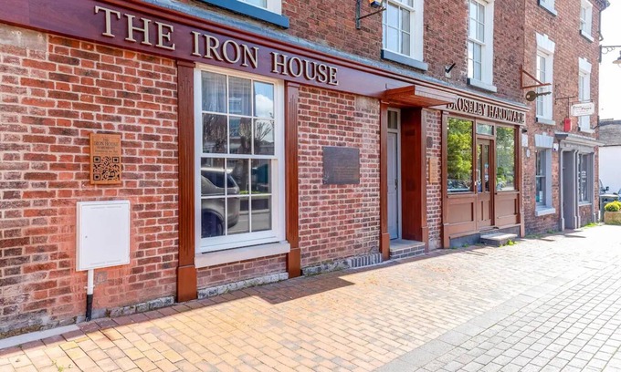 Coalbrookdale Apartamento | Clenchacre Mews a Luxury Apartment on the High Street in Broseley Shropshire