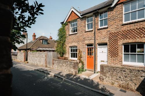 Lewes Casa | Cleve Cottage by inspirestays-com