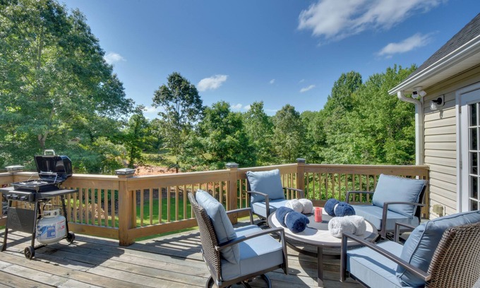 Cleveland Casa | Cleveland Retreat w/ Deck: 2 Mi to Winery!