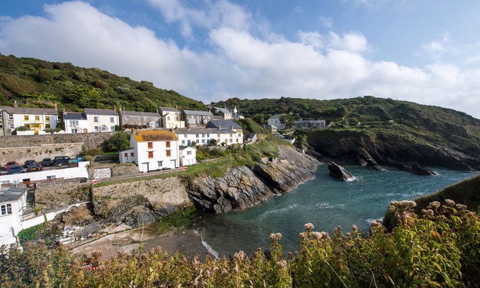 Portloe Cabaña | Cliff Garden Holiday Cottage con impresionantes vistas al jardín y al mar