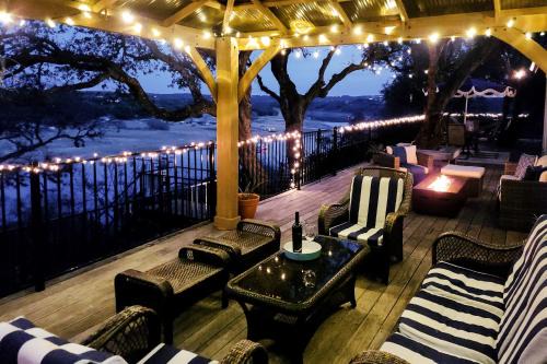 Paleface Lake Country Estates Casa | Cliff side Oasis