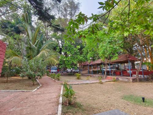 Coimbatore Hotel | Cliff top yellagiri