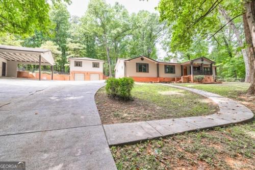 Loganville Casa | Clifford Guest House