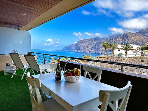 Puerto de Santiago Apartamento | Cliffside Residence