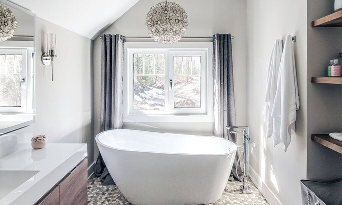Novar Casa | Cliffside Retreat - Cozy Chic Getaway, Exceptional Privacy & Nature Views