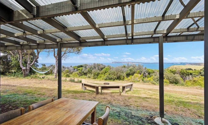 Powlett River Casa | Clifftop Cocoon Swing into Scenic Sea Views