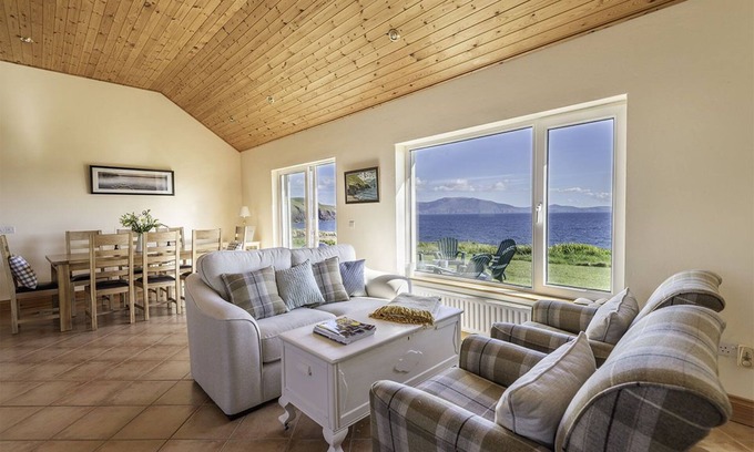 Dingle Casa | Casa Clifftop - Mares resplandecientes en el borde del mundo!