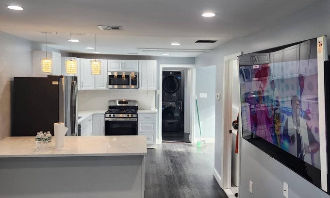 Cliffwood Casa | Cliffwood Beach Area Getaway