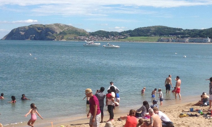 Llandudno Casa | Clifton Villa Guest House