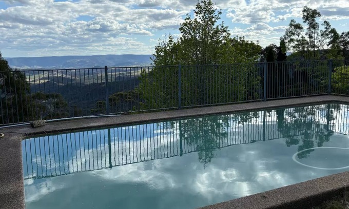 Mount Victoria Casa | Climbase - Entire guest suite in Mount Victoria, Australia