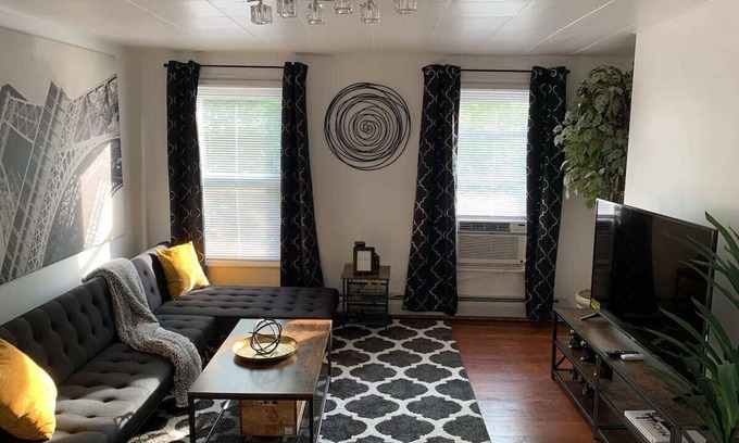 Kingston Apartamento | Clinton Cove - Lively 2 Br in the heart of Midtown
