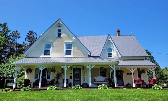 Clinton Cama Y Desayuno | Clinton Pond Bed and Breakfast