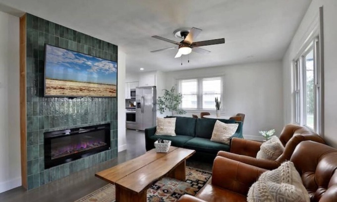 Clintonville Casa | Clintonville Cottage- Close to OSU & Downtown