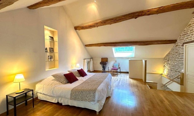 Montoillot Casa | Clos de Fougères - Les Fleurières