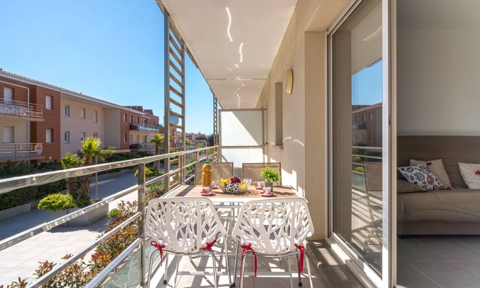 La Jetee Apartamento | Clos Isabelle by Interhome