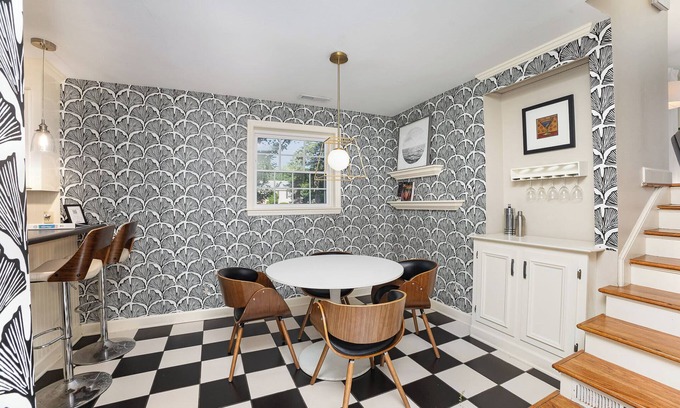 SouthPark Casa | Close 2 Southpark~Pet Friendly w/Fenced-In Yard