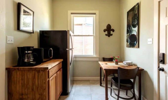 West Riverside Casa | 🔥CLOSE 2 UPTOWN+ZOO❤️ | SLEEPS 5 & PET FRIENDLY W/FEE