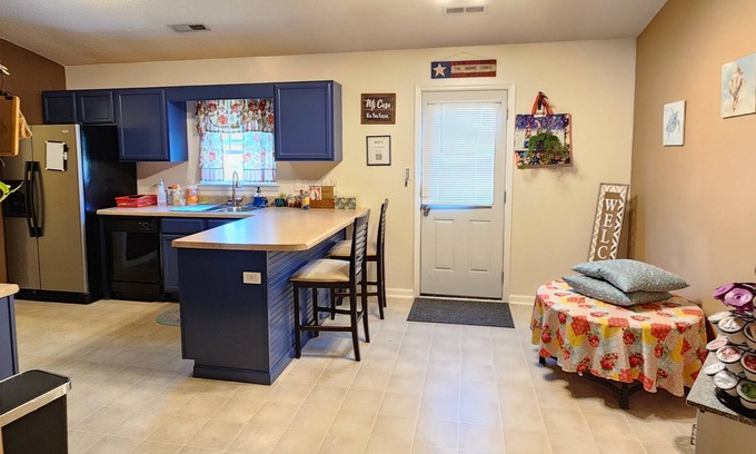 Richlands Casa | Close enough, come visit!