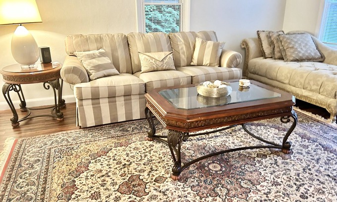 Monroeville Casa | Close to all things in Pittsburgh