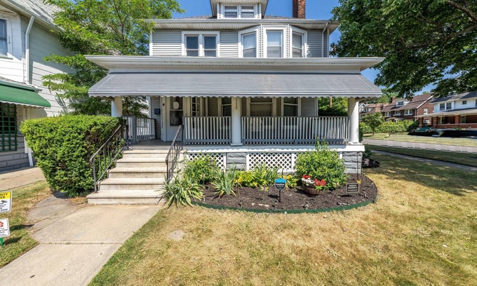 University Circle Casa | Close to Cleveland Clinic, UH, VA, Case Western & Little Italy