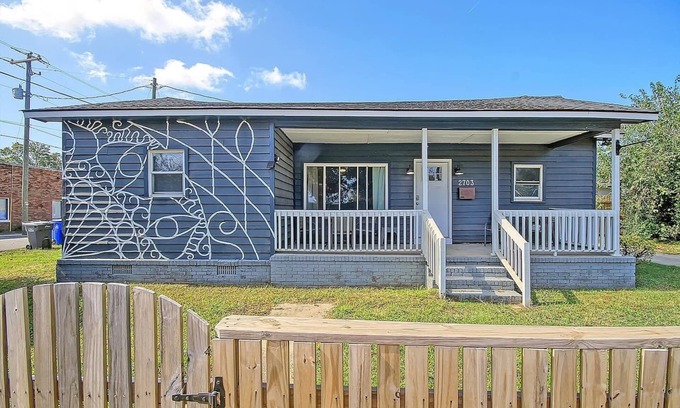 North Charleston Casa | Close to Downtown Charleston! 4 Bed Retreat