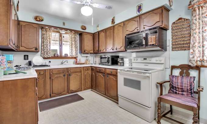 Niagara Falls Casa | Close to Fall Charming 3-bedroom House with AC and WiFi in amazing Niagara Falls