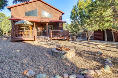 Show Low Casa | Close to Golf and Hiking Show Low Family Cabin