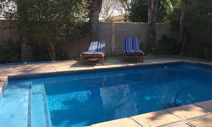 Somerset West Casa | Cerca del campo de golf - Acogedora y tranquila casa de vacaciones con piscina y jardín