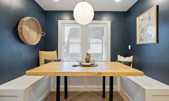 Clintonville Apartamento | Close to OSU Rooftop Patio Grill & Outdoor TV