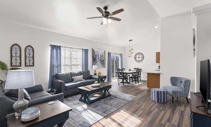 Grand Junction Casa | Close to Parks, shopping, hospitals and more in a quiet neighborhood