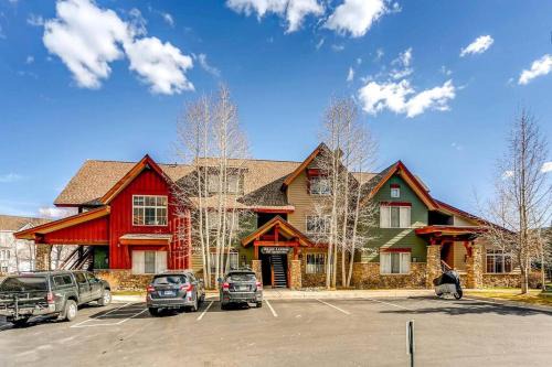 Frisco Apartamento | Close to resorts, lake, shops & food! Hot tub!