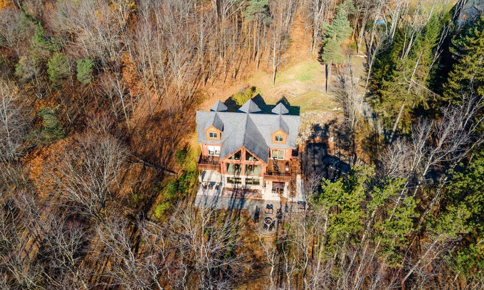 Ellicottville Casa | Close to ski slopes and center of ellicottville