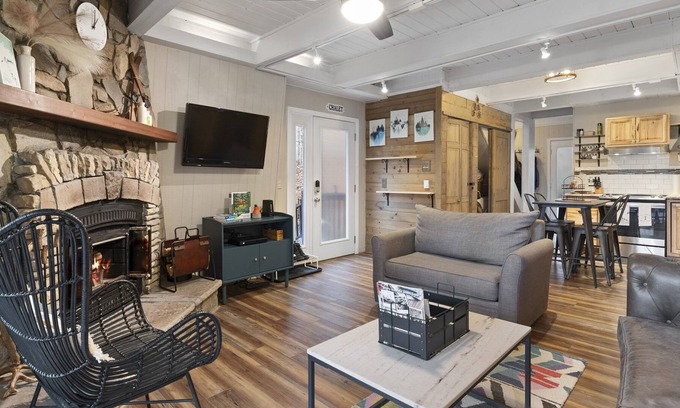 Cataloochee Ranch Chalet De Esquí | Close to Skiing & nestled between the Blue Ridge & Smoky Mountains~Pet Friendly!