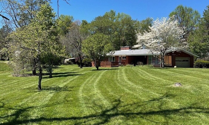 Stonega Casa | Close to town, the college and a beautiful serene surrounding