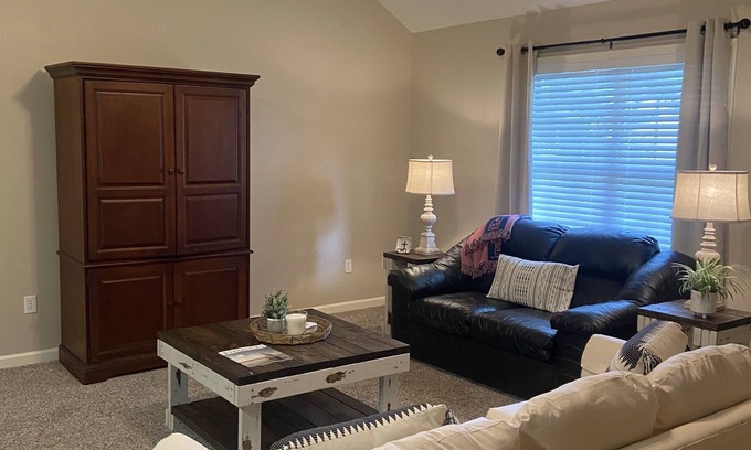 Oxford Casa | Close to Vaught Hemingway and Swayze