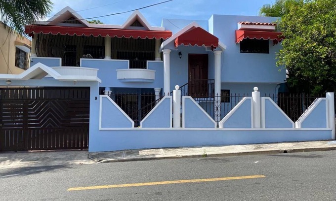 Honduras Casa | Closed to all attractions