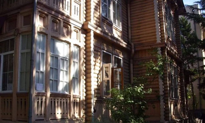 Borjomi Casa | Más cerca de bonitos parques, cafeterías y todas las tiendas.