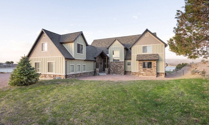 Levan Casa | Closest House to Yuba Lake!