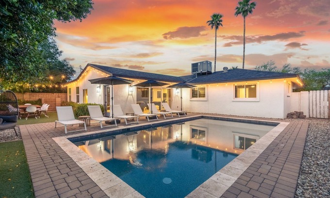 Entertainment District Casa | Closest Walk to Entertainment District