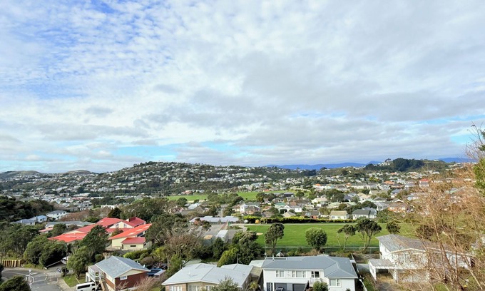 Johnsonville Casa | Cloud Catcher - Family Comfort & Scenic Views