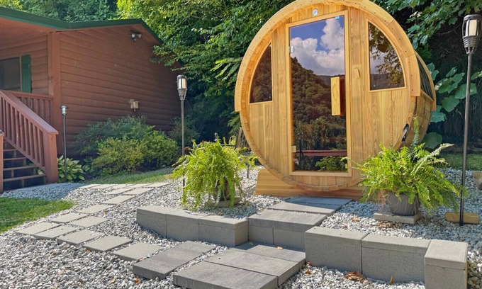 Bryson City Apartamento | Cloud Nine Retreat; sleeps 16 | hot tub | gameroom