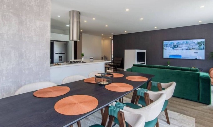 Usaquen Apartamento | Cloud9 | Up to 12 ppl | The Emerald
